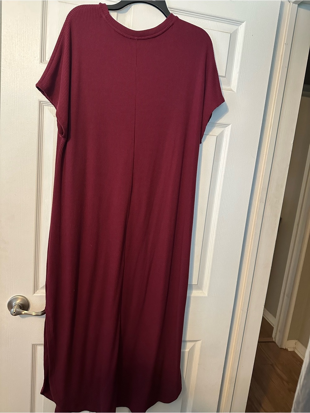 Time and Tru Ribbed Short-Sleeve Maxi Dress in Burgundy - Picture 3 of 3